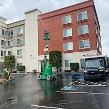 Hilton-Inn-stucco-soft-washing 7
